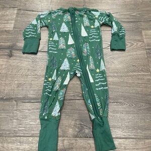 NWOT LITTLE SLEEPIES GREEN TWINKLING TREES SIZE 3/6
